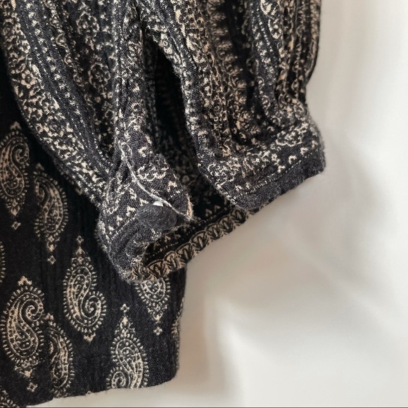 Knot Sisters Boho Long Sleeve Black Flowy Shirt Neutral Long Sleeves Comfy XS - Picture 10 of 11